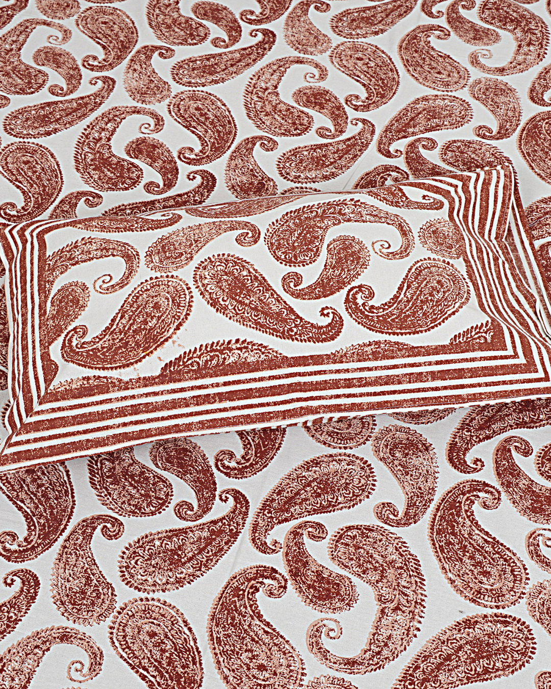 Marrakesh Bedsheet in Maroon Kairi