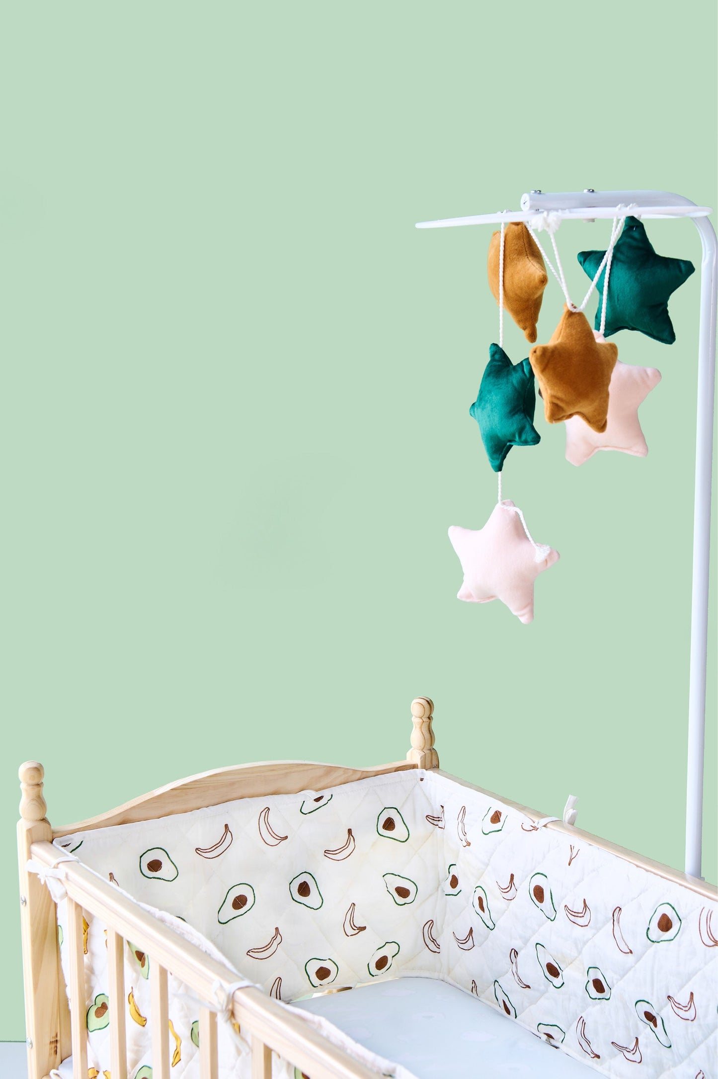 Reversible Muslin Baby Bed Bumper in Avocado and Banana Print
