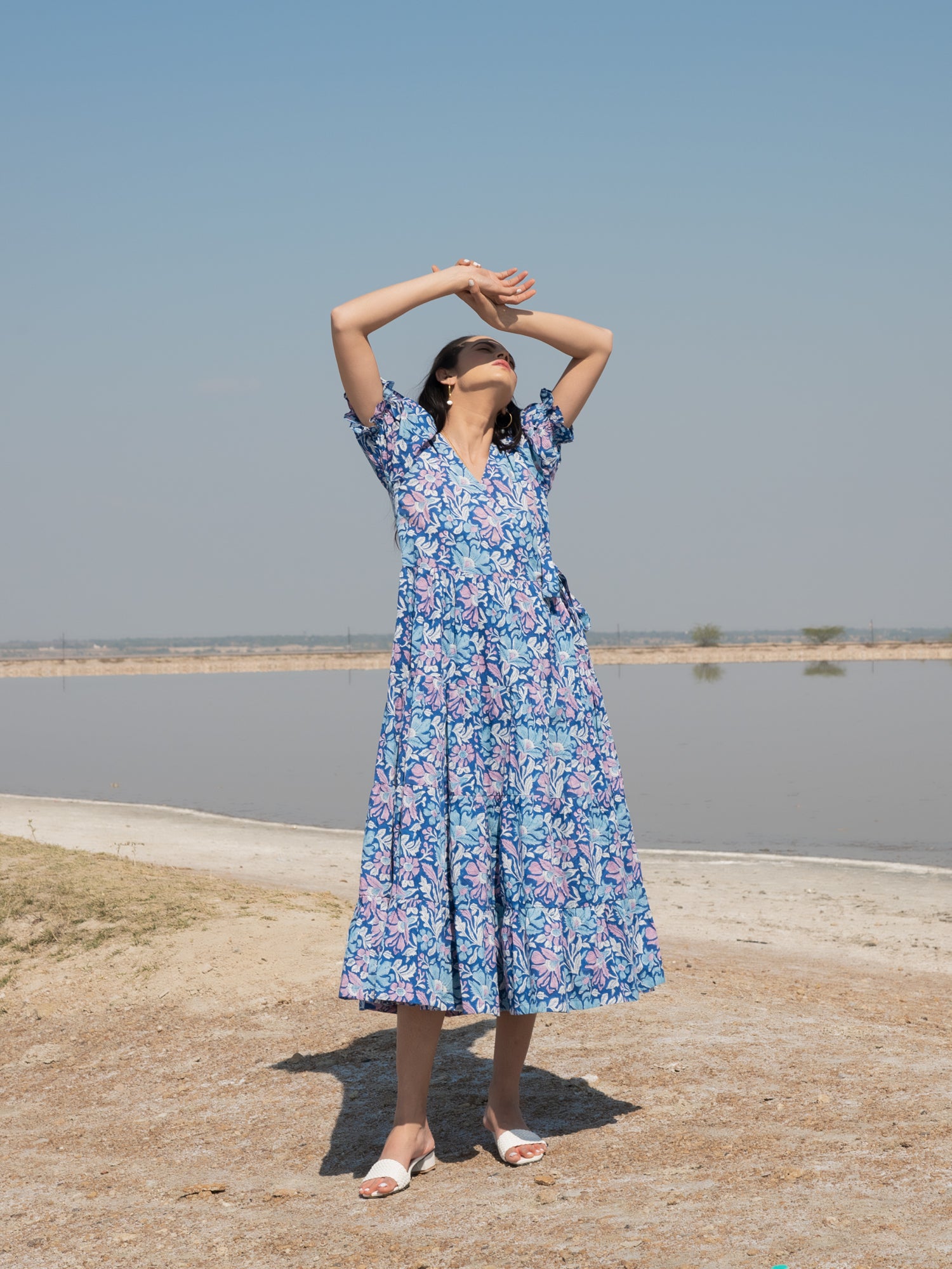 blue and white floral dress zara Print Split Leg Summer Midi Maxi Size XS 6 8 Beach White and blue floral milkmaid