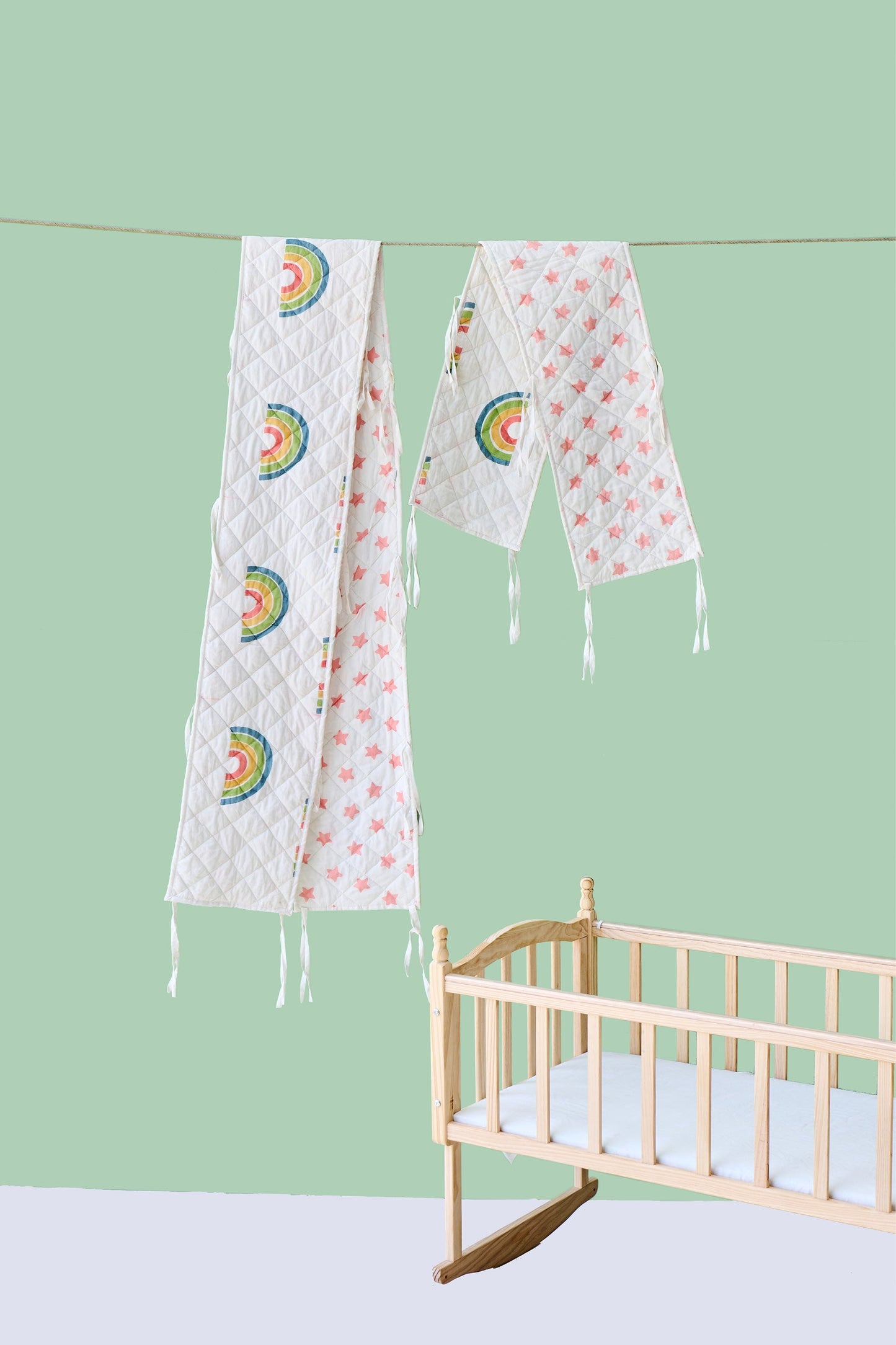Reversible Muslin Baby Bed Bumper in Rainbow Print